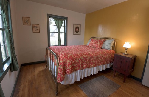 Vanderpool Other | FarmHouse on the Creek near Parks & Winery