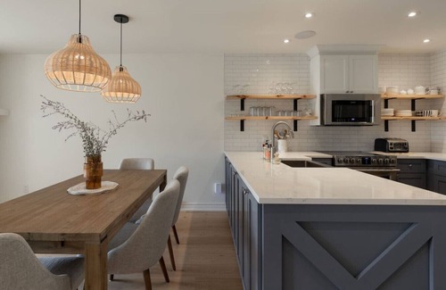 Mont-Tremblant House | Farmhouse-Style Townhouse | 3 Floors Fireplace