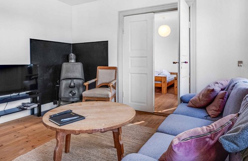Langeland Municipality House | Farmhouse with a view of wild nature