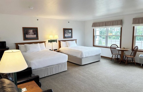 Shipshewana Hotel | Farmstead Inn & Conference Center