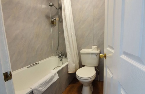 Farnham Hotel | Farnham House Hotel