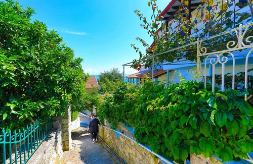 Gaios Apartment | Faros Exi, Gaios Apt, sleeps 2, near beach, sea views