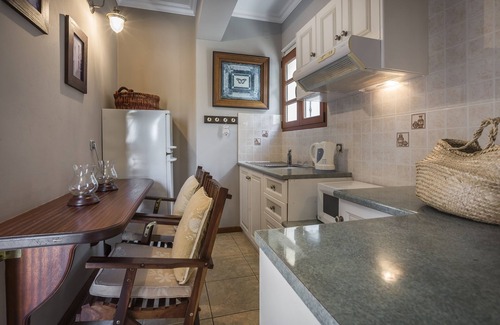 Matsoukata Hotel | Faros Suites - Adults Only