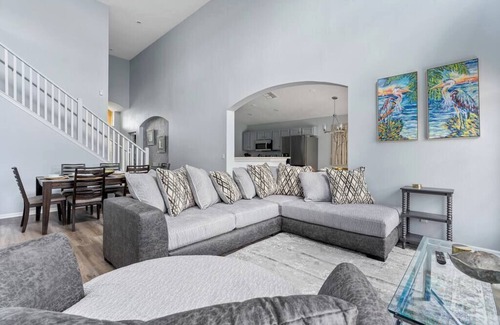 Seasons House | Fascinating 5BR Themed Pool Home Near Disney World