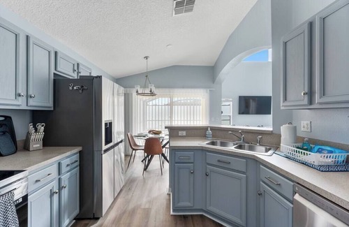 Seasons House | Fascinating 5BR Themed Pool Home Near Disney World