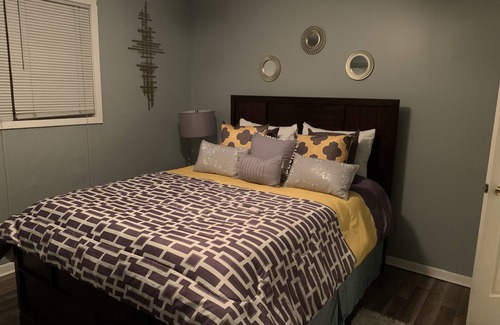 Calumet City Condo | Fast internet 2 Bedroom condo with heated floors
