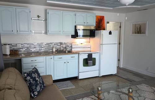 Roseville House | FAST INTERNET - EASY ACCESS - QUITE - 5 MINUETS TO KAISER - REMODELED - NEW BATH