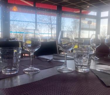 Montmarault Hotel | Fasthotel Montmarault