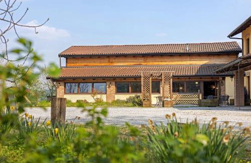Sommariva Perno Villa | Fattoria Delle Vignole