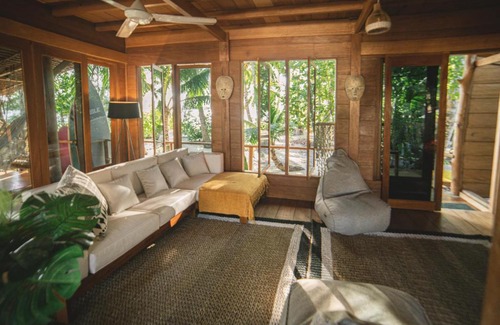Mentawai Islands House | Favela Mentawai