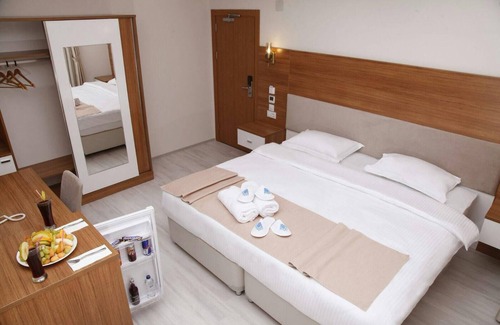 Akcaabat Hotel | Favorite Otel