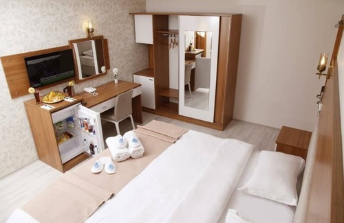 Akcaabat Hotel | Favorite Otel