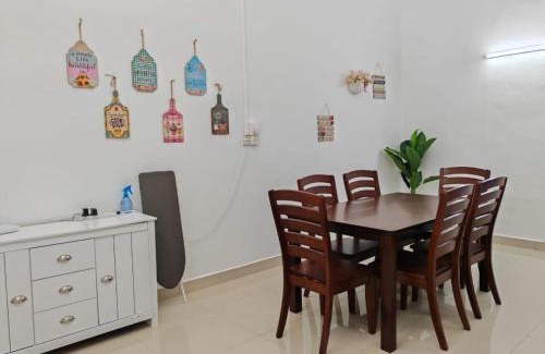 Malacca City House | Favourite Homestay Melaka - 8Pax,4BR,4Bath
