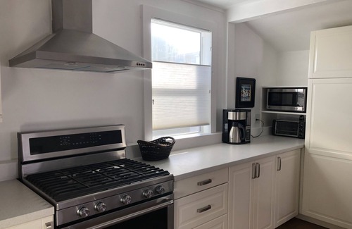 Village of La Jolla Cottage | Fay Cottage - Convenience in the heart of La Jolla village of La Jolla