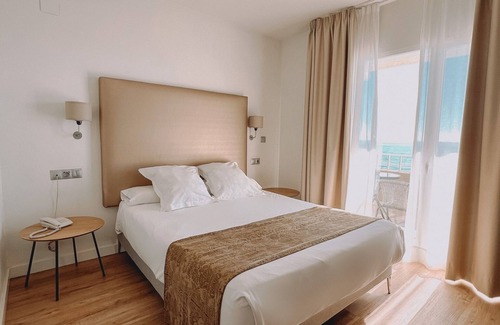 Rincon de la Victoria Hotel | Fay Victoria Beach