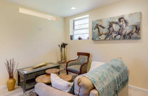 Fayetteville Apartment | Fayetteville Guest House Walk to Nature Preserve!
