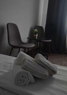 Curtea De Arges Apartment | Feather's House