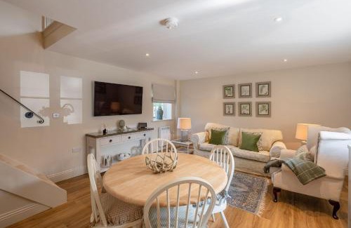Ripon House | Feathered Nest