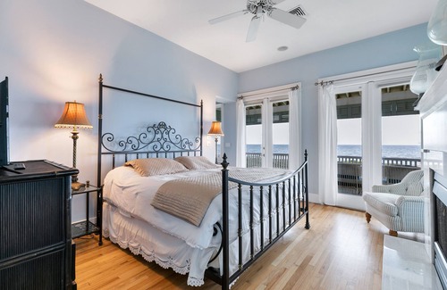 The Shores House | Featured in Coastal Living Magazine "Palm House" in Shores Division