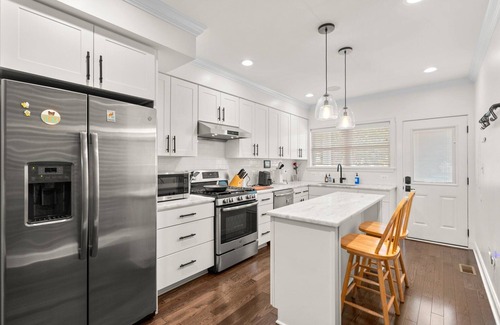 South Baltimore House | Fed Hill Luxury Retreat with Beautiful Views Harbor & Parking