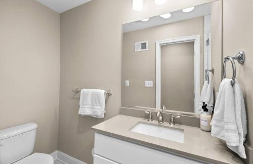 Riverside House | Federal Hill Luxury with Parking & Harbor View Rooftop
