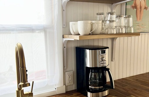Omemee House | Fee's Landing Resort - Jack Pine Cottage- 2BDRM