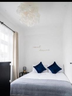 Island Gardens Apartment | Feel at home apartments and Contractor friendly
