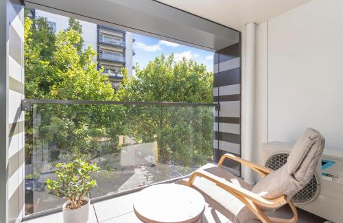 Newton Apartment | Feel at Home with Aircon, Pool, Gym, WiFi