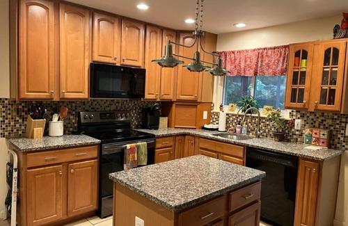 Reston House | Feel right at home in this spacious 4 BDRM, 3.5 bath townhome in Reston, VA
