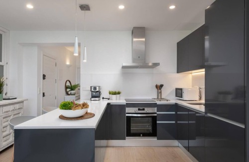 Puerto de Pollensa Apartment | Feel the sea breeze in this stylish beachfront apartment