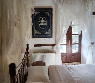Panteleimon House | Feggaropetra Inn Magic Mountain House