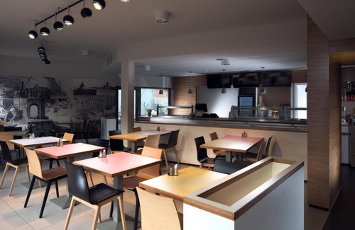 Esztergom Bed & Breakfast | Fekete Sas Motel