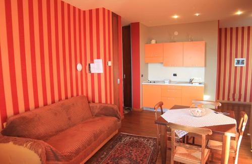 Monforte d'Alba Apartment | Felicin - Palazzo Boeri Panoramic Suites