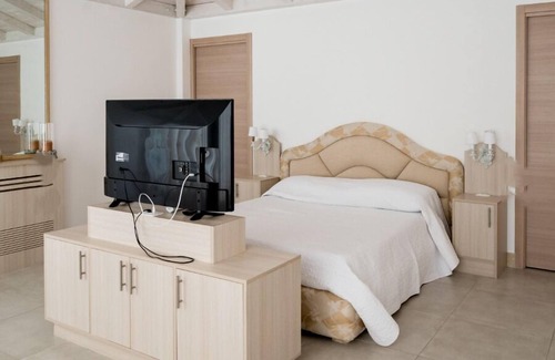 San Felice Circeo Hotel | Female Resort