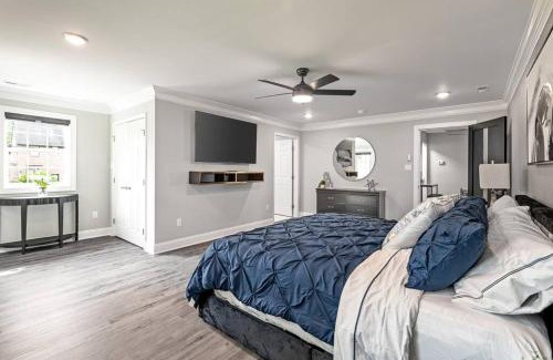 Petersburg House | Fenced Yard, Swing Set Pawfect for Family and Dogs!