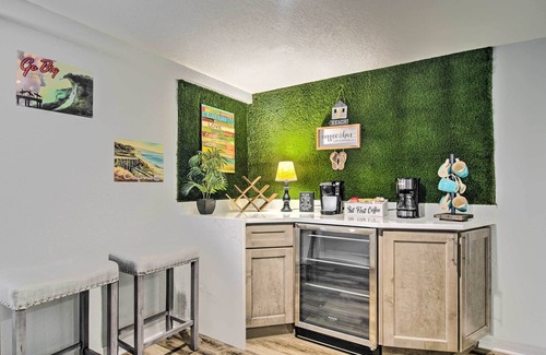 Seminole House | Fenced Yard w/Fire Pit & Grill: Seminole Retreat!