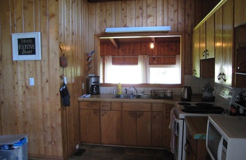Fenelon Falls Cottage | Fenelon Falls Getaway Waterfront Cottage