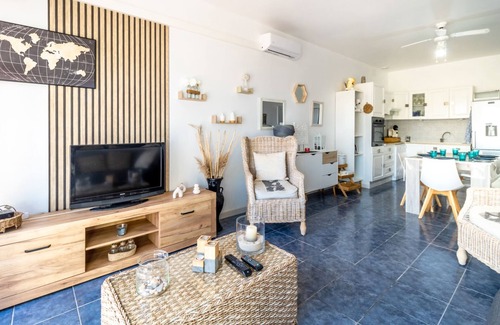 Llanca Apartment | Fener de Baix 78.1- Lovely apartment with terrace