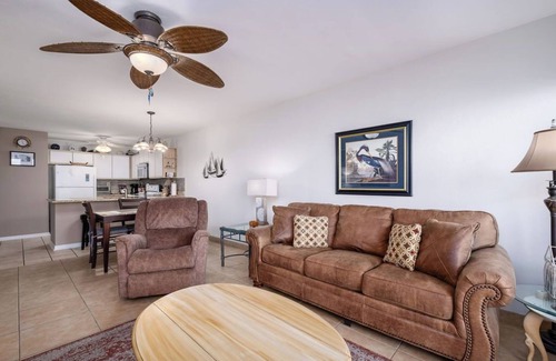 Cedar Key Condo | Fenimore Mill 4B Pool, Hot Tub, Open Gulf View!
