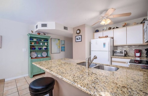 Cedar Key Condo | Fenimore Mill 4B Pool, Hot Tub, Open Gulf View!