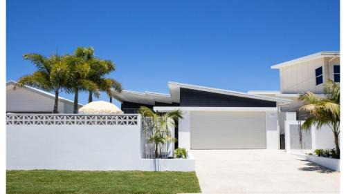 Kingscliff House | Fennes On Banzai