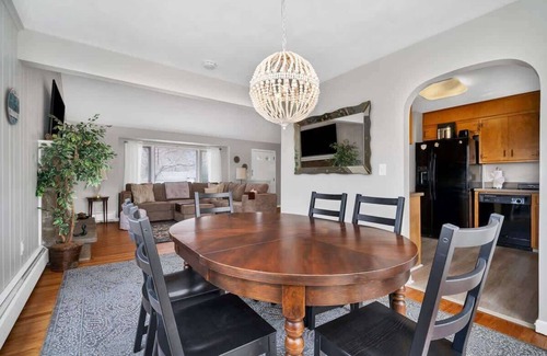 Old Saybrook House | Fenwood Coastal Getaway Private Beach Access
