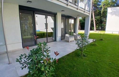 Pusztavacs Apartment | Fenyvesliget Apartmanok III