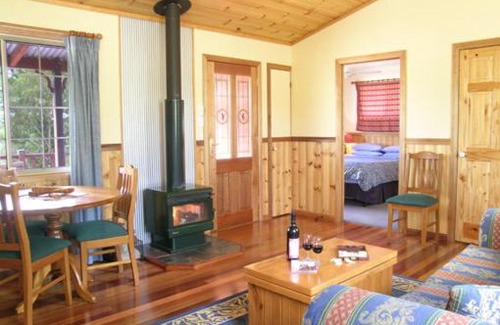 Ballandean House | Fergies Hill Spa Cottage @ Granite Ridge Wines