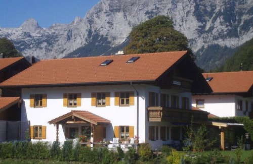 Ramsau Apartment | Ferienwohnung, 1-4 Personen, 58 qm,Dusche/WC,2 Balkone, TV, WLAN,1 Schlafzimmer/1 Wohnschlafzimmer,Dachgeschoss,Nichtraucher