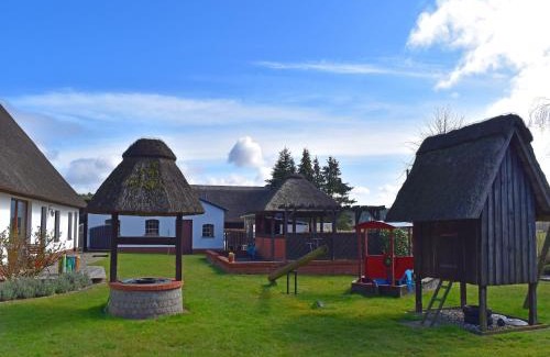 Alt Bukow Apartment | Ferien unterm Reetdach bis zu 6 Personen