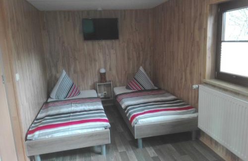 Dierkow-West House | Ferienbungalow 1