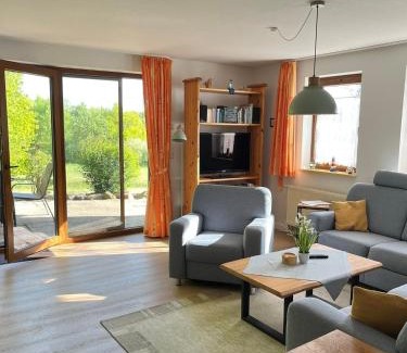 Marlow House | Ferienhäuser am Vogelpark - Boddenhaus 60