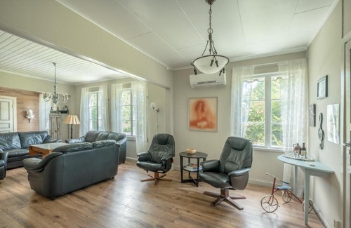 Eksharad Villa | Ferienhaus Älvbrinken Värmland