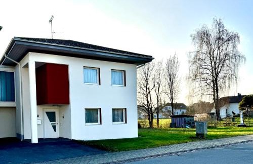 Lustenau House | Ferienhaus 80er Liebe mit Whirlpool